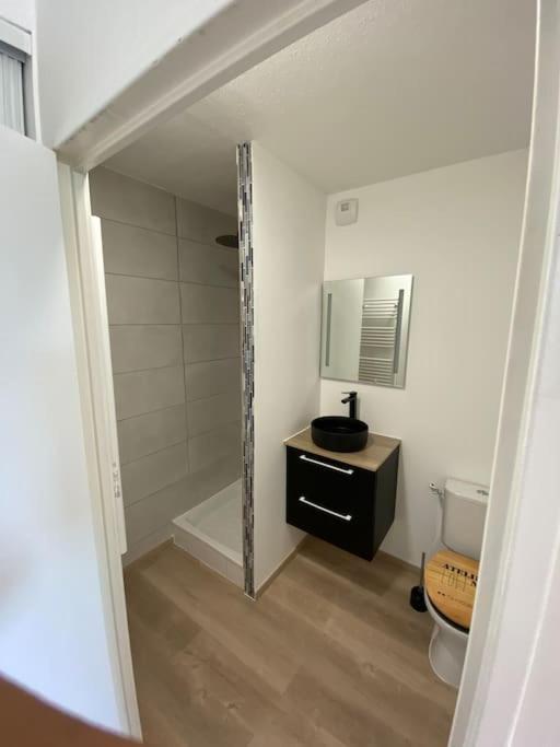 Appartement Tres Lumineux Avec Belle Vue Degagee Rochefort-en-Terre Exterior photo